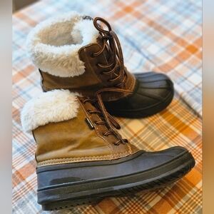 Youth sz 3 Nautica winter boots